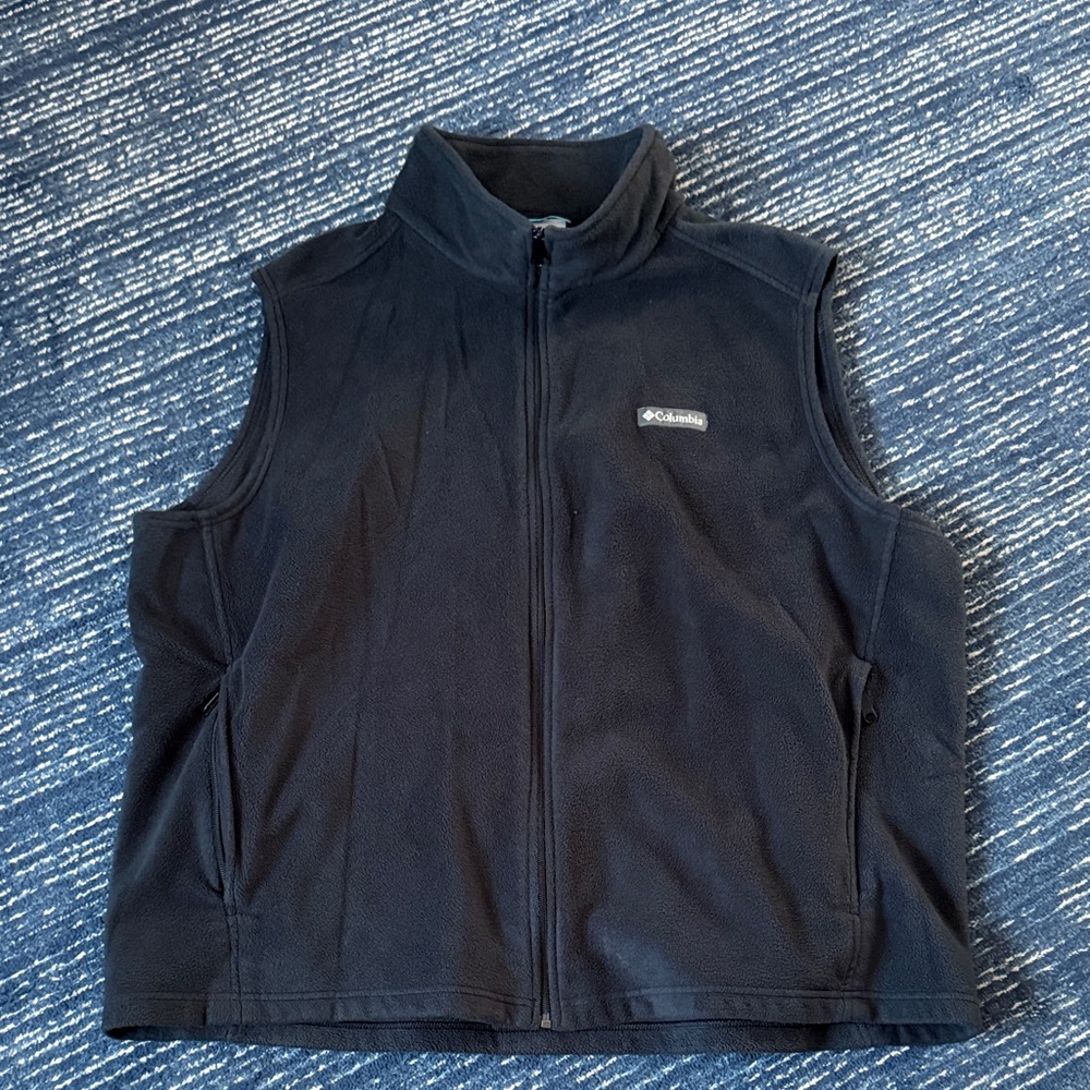 Columbia Black Fleece Vest